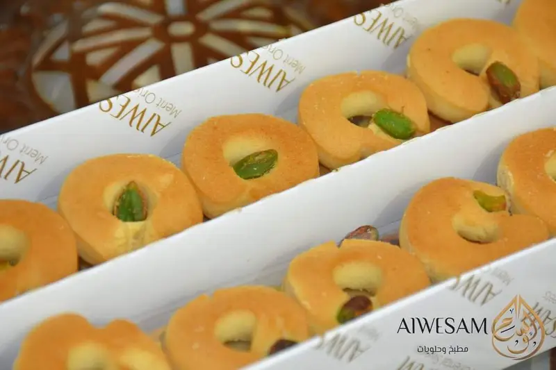 علبة غريبة الوسام